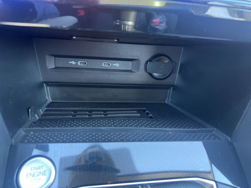 New 2025 Volkswagen Taos SE image 22