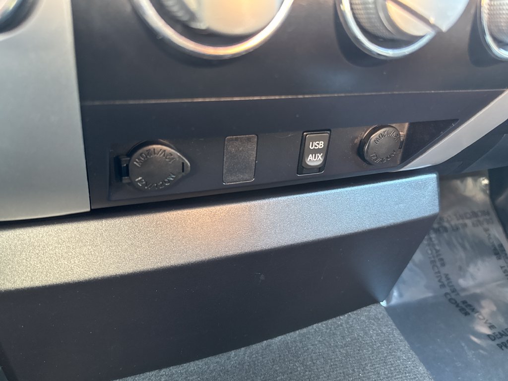 Used 2015 Toyota Tundra SR5 AWD/4WD image 25