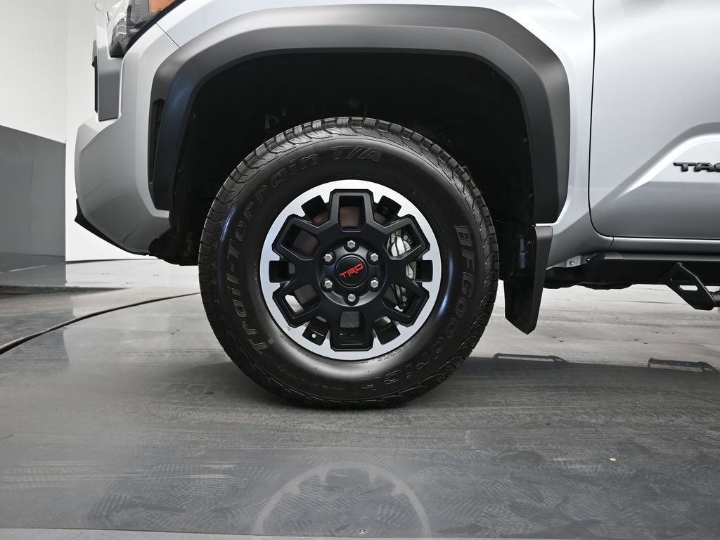 Used 2025 Toyota Tacoma TRD Off-Road image 24