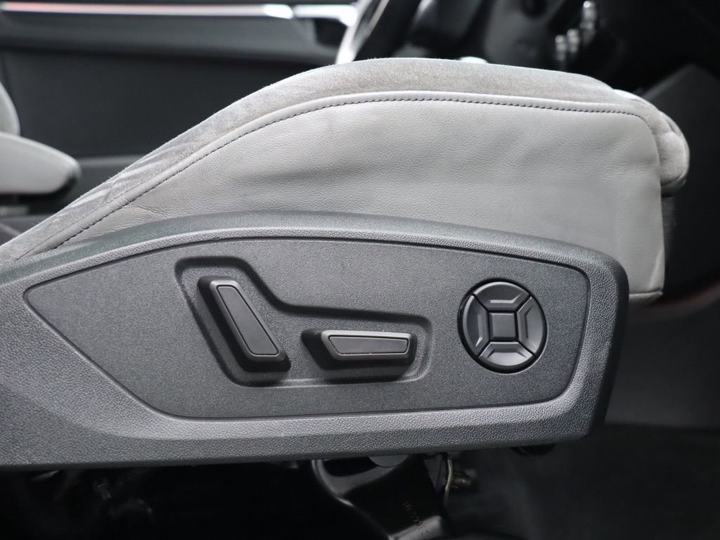 Used 2021 Audi Q3 2.0T Premium Plus w/ Premium Plus Package image 29