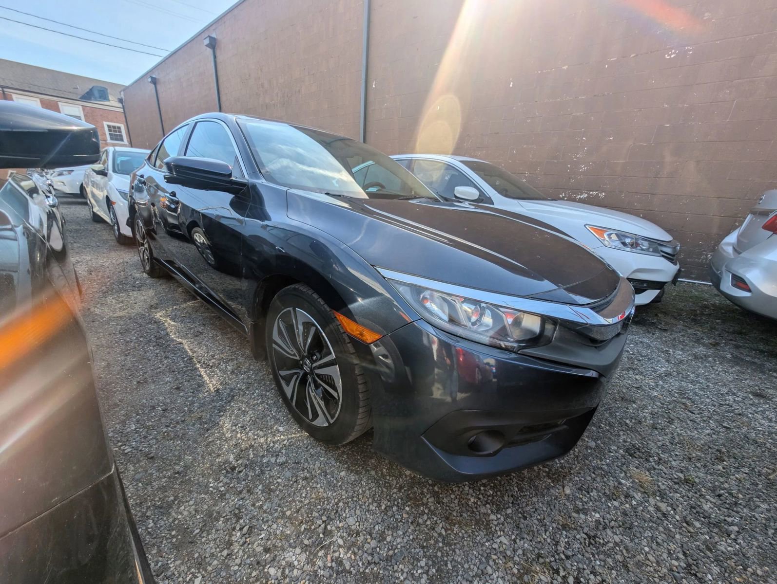 Used 2017 Honda Civic EX-T image 3
