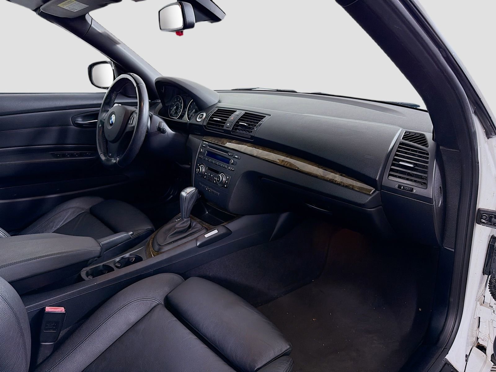 Used 2010 BMW 135i Convertible image 28