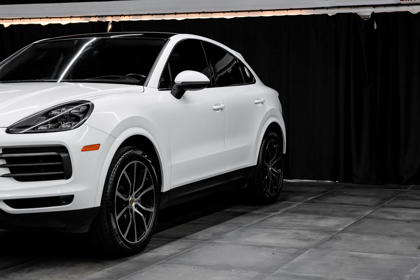 Used 2023 Porsche Cayenne Coupe image 8
