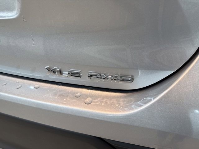 New 2025 Toyota Highlander XLE image 10