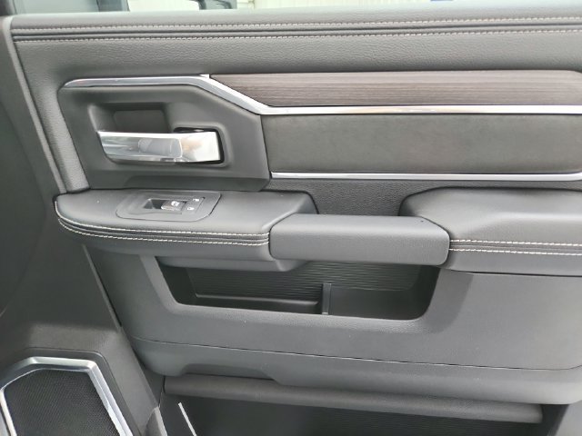 New 2026 RAM 2500 Laramie AWD/4WD image 48