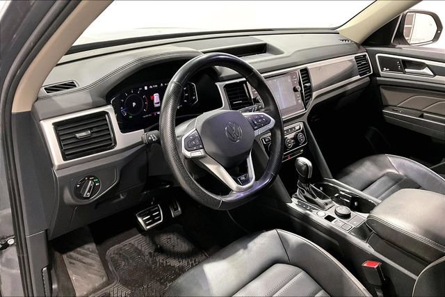 Used 2023 Volkswagen Atlas SEL R-Line image 17