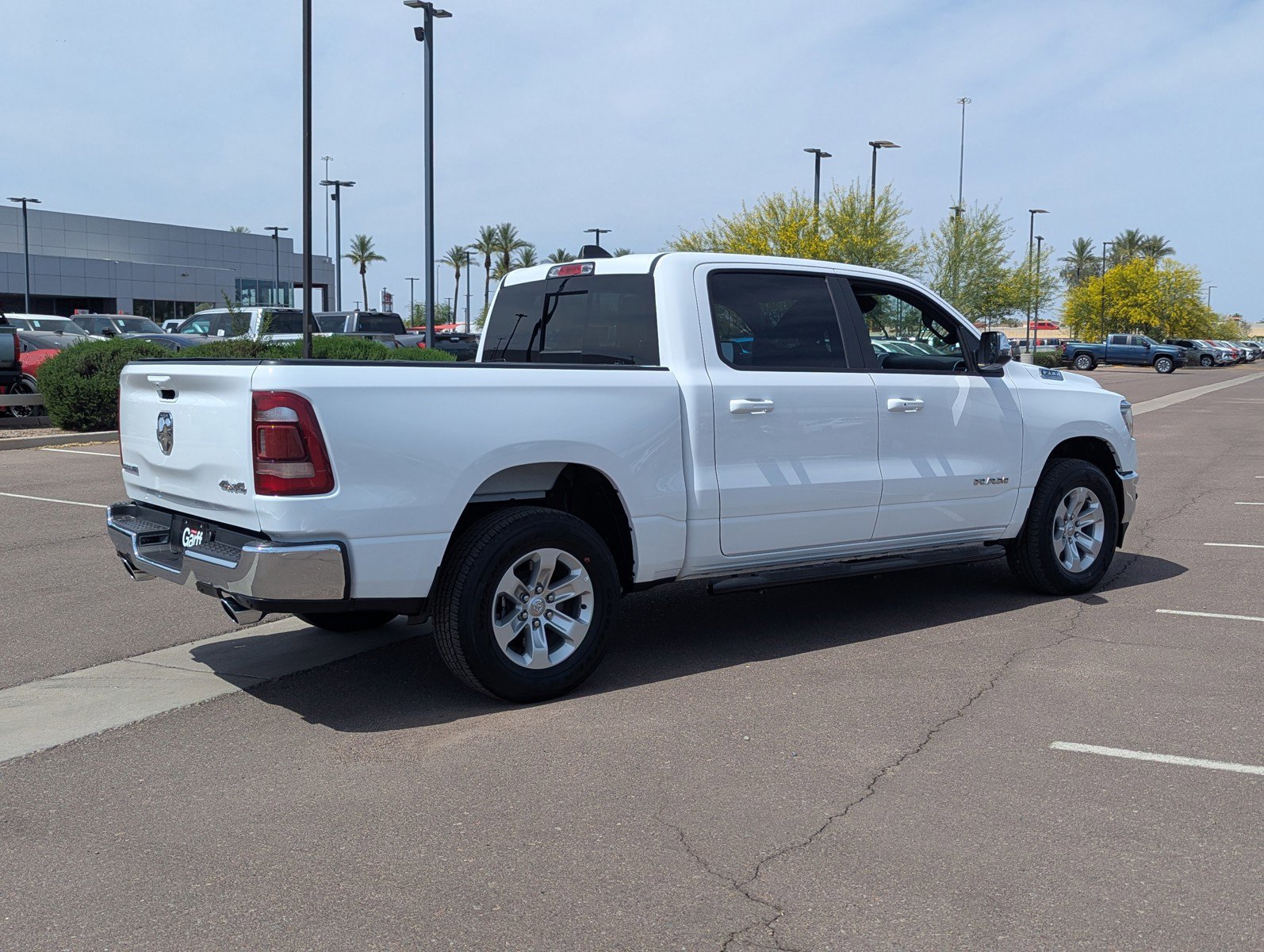 Used 2024 RAM 1500 Laramie AWD/4WD image 5