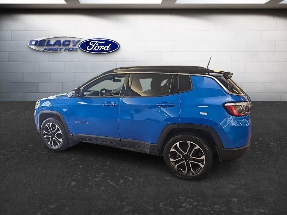 Used 2024 Jeep Compass Limited image 4