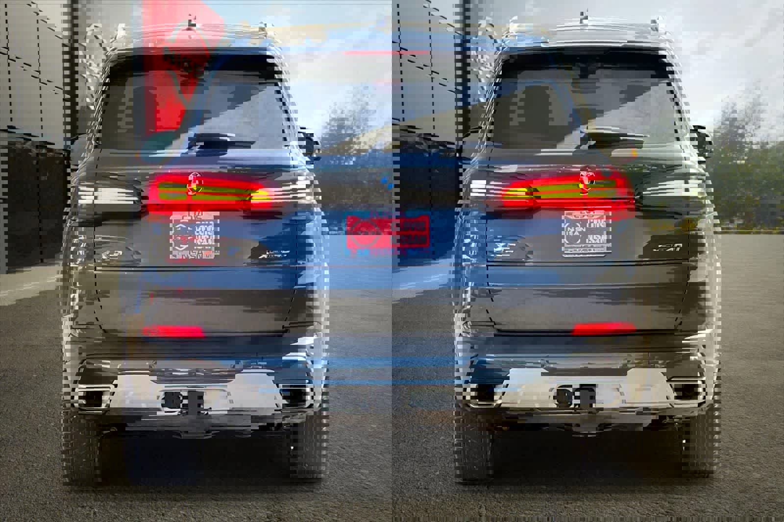 Used 2021 BMW X5 xDrive40i w/ Luxury Seating Package 2 image 8