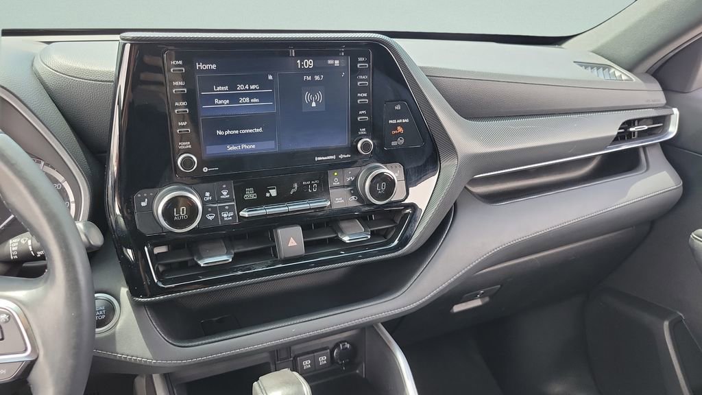 Used 2021 Toyota Highlander XSE image 16