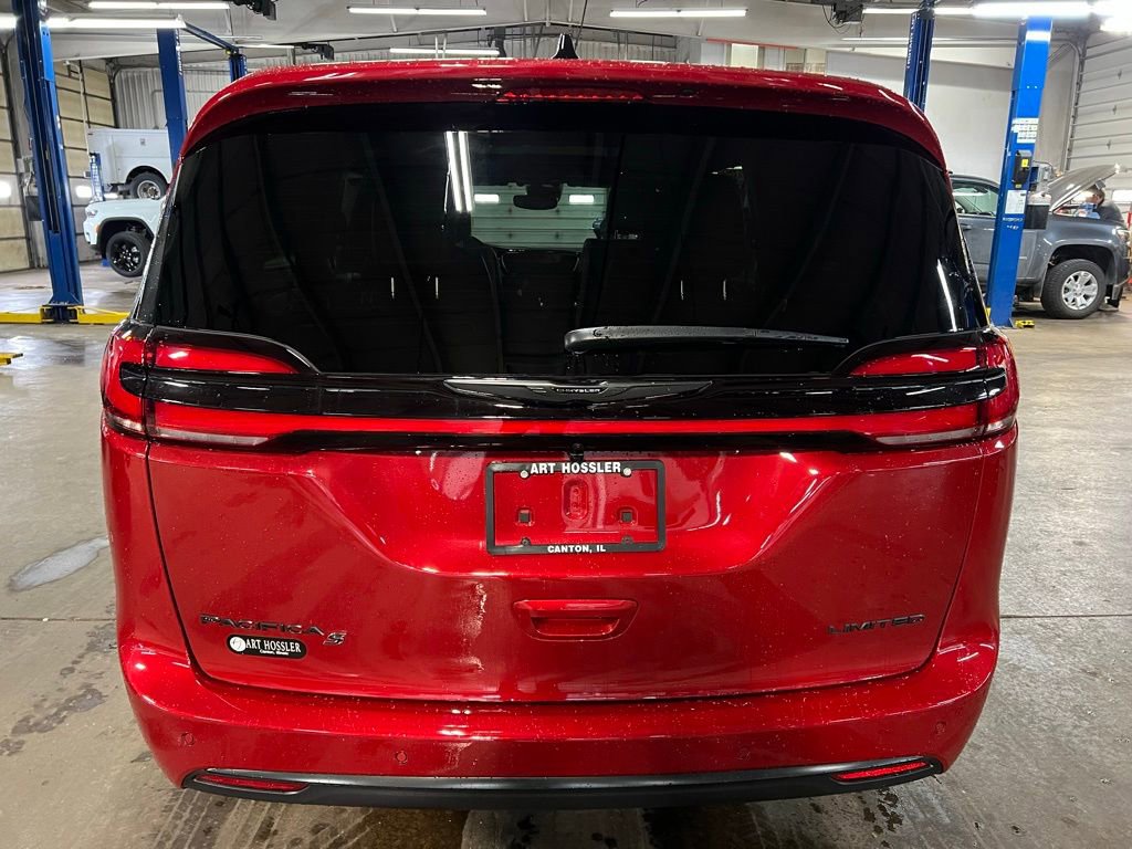 New 2026 Chrysler Pacifica Limited w/ S Appearance Package FWD image 6