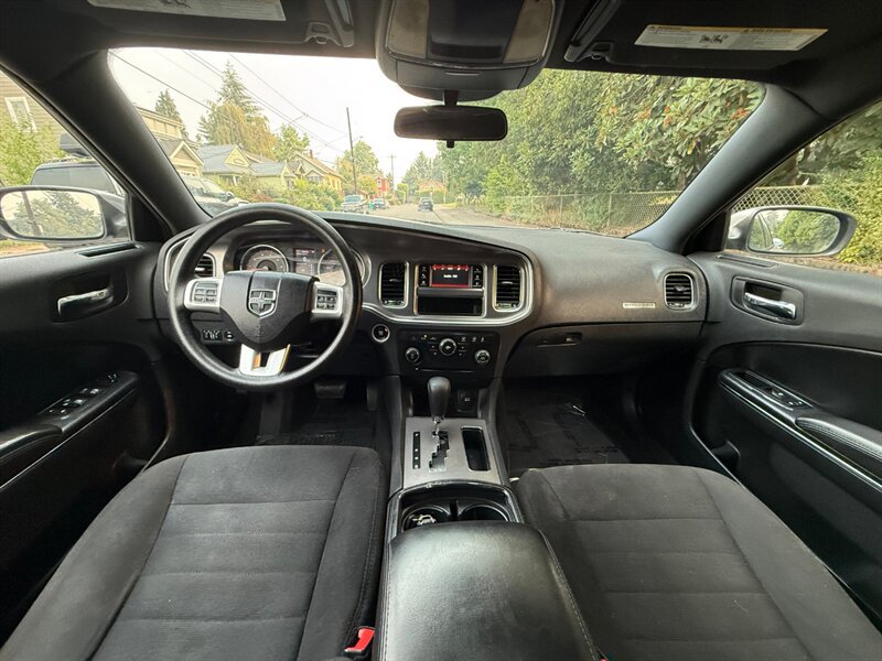Used 2014 Dodge Charger SE RWD image 13