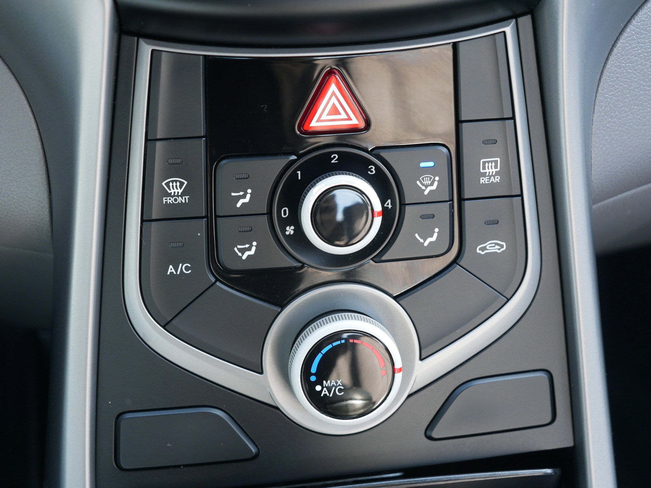 Used 2016 Hyundai Elantra SE FWD image 23