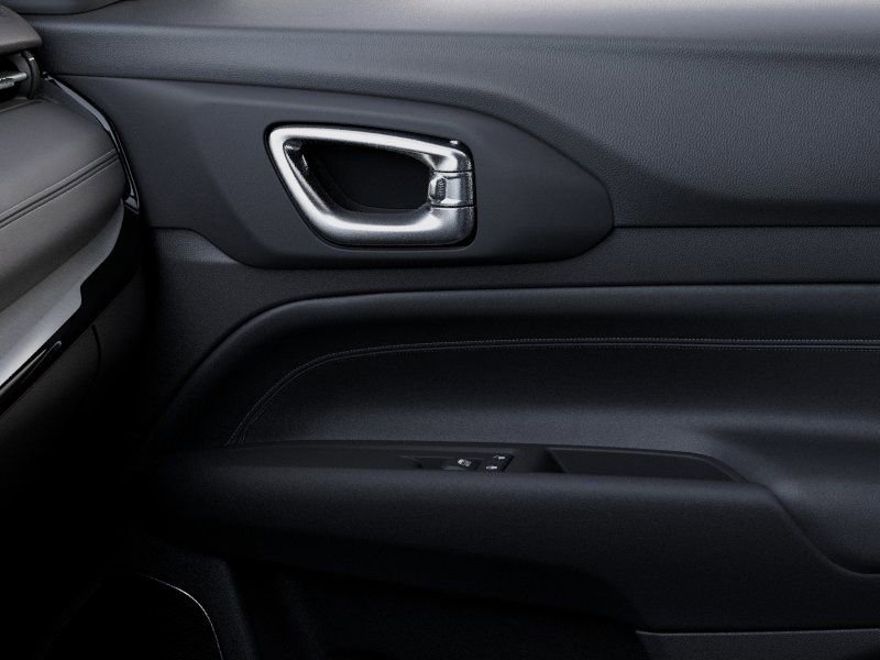 New 2025 Jeep Compass Latitude w/ Sun & Sound Group image 34