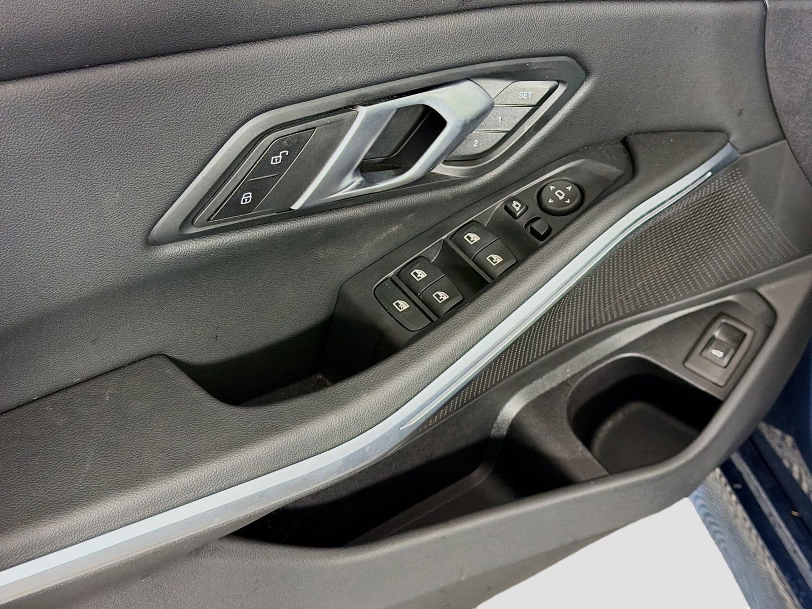 Used 2025 BMW 330i Sedan RWD image 21