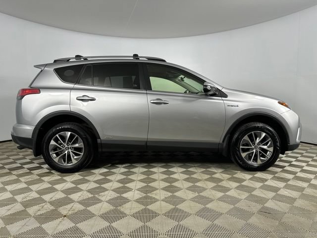 Used 2017 Toyota RAV4 XLE AWD/4WD image 13
