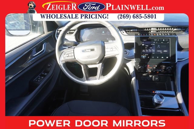 Used 2023 Jeep Grand Cherokee L Laredo w/ Luxury Tech Group I image 15