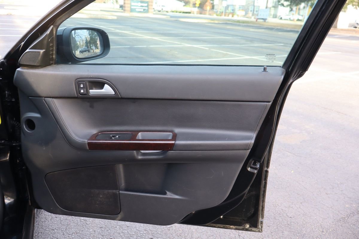 Used 2007 Volvo V50 2.4i image 26