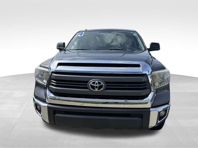 Used 2014 Toyota Tundra SR5 w/ SR5 Upgrade Package AWD/4WD image 2