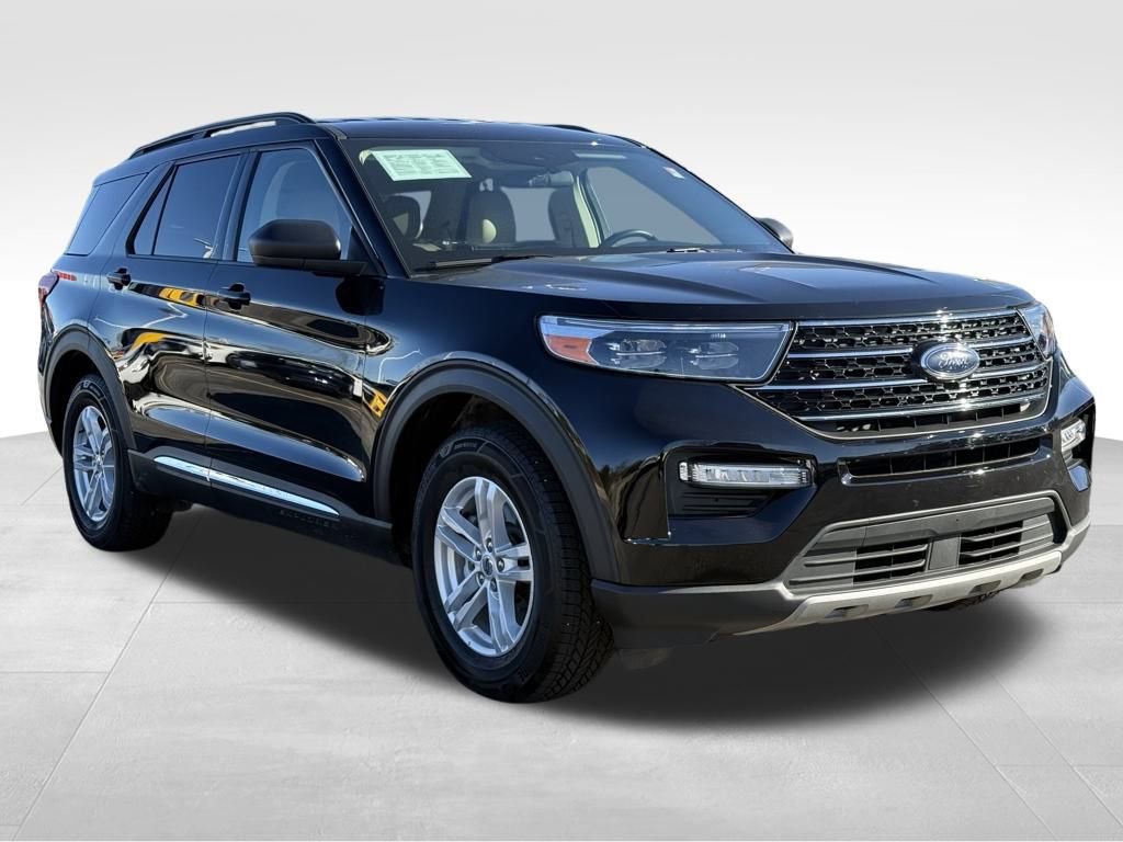 Certified 2021 Ford Explorer XLT w/ Equipment Group 202A image 9