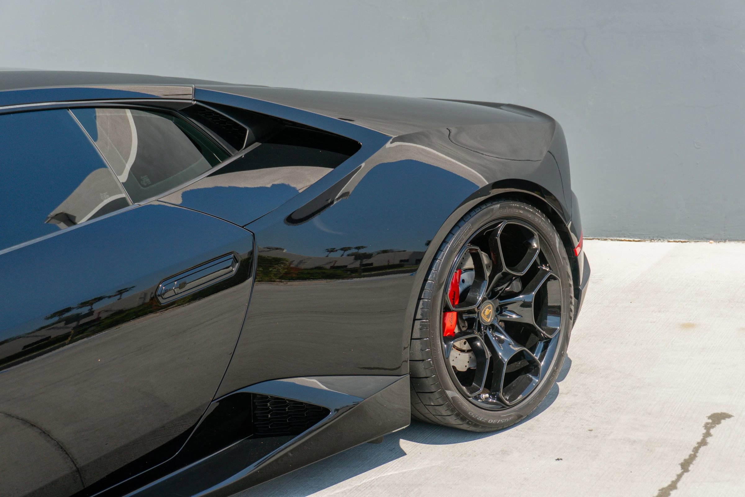 Used 2019 Lamborghini Huracan LP 580-2 image 23