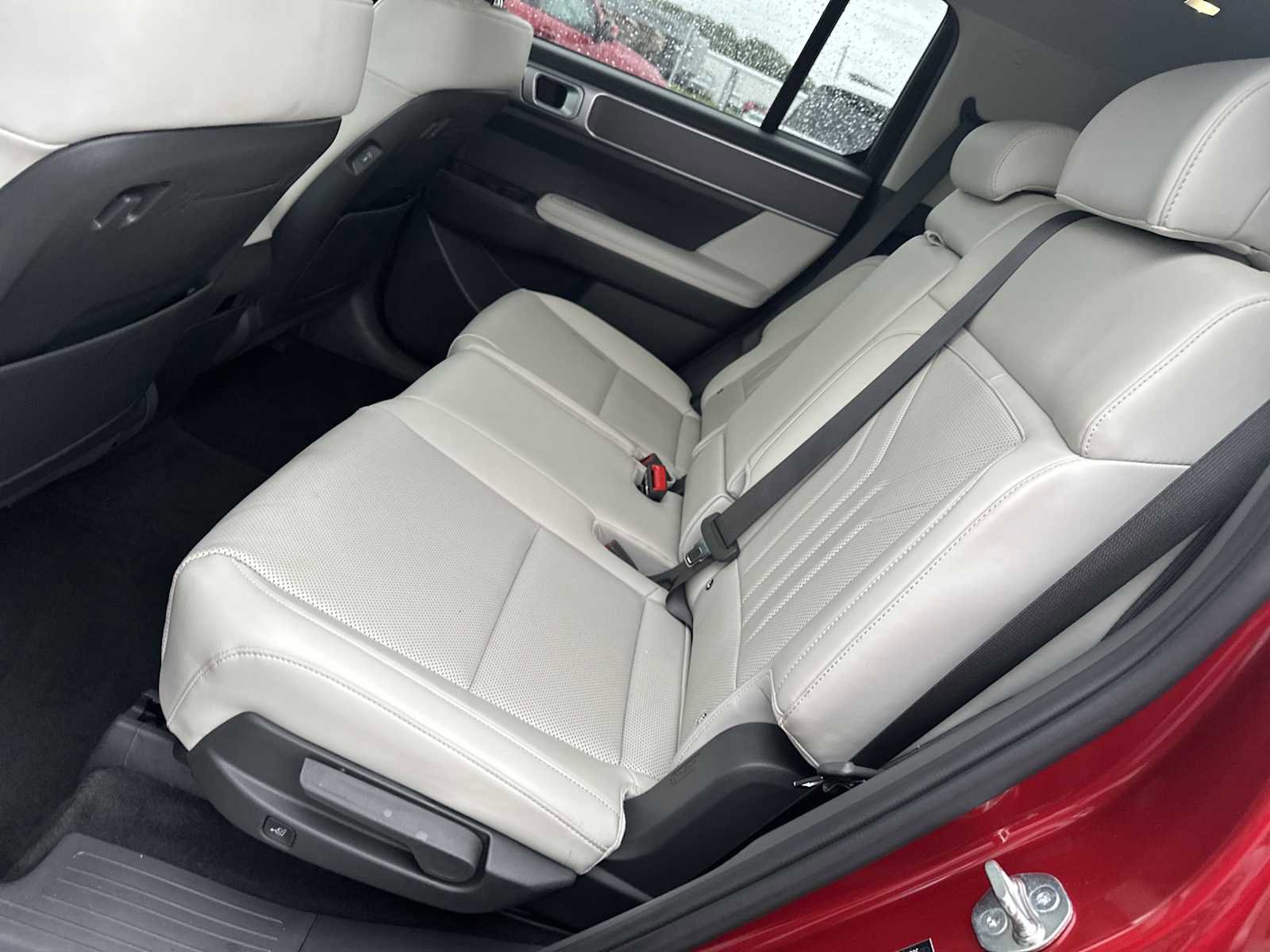 Used 2025 Hyundai Santa Fe SEL FWD image 24