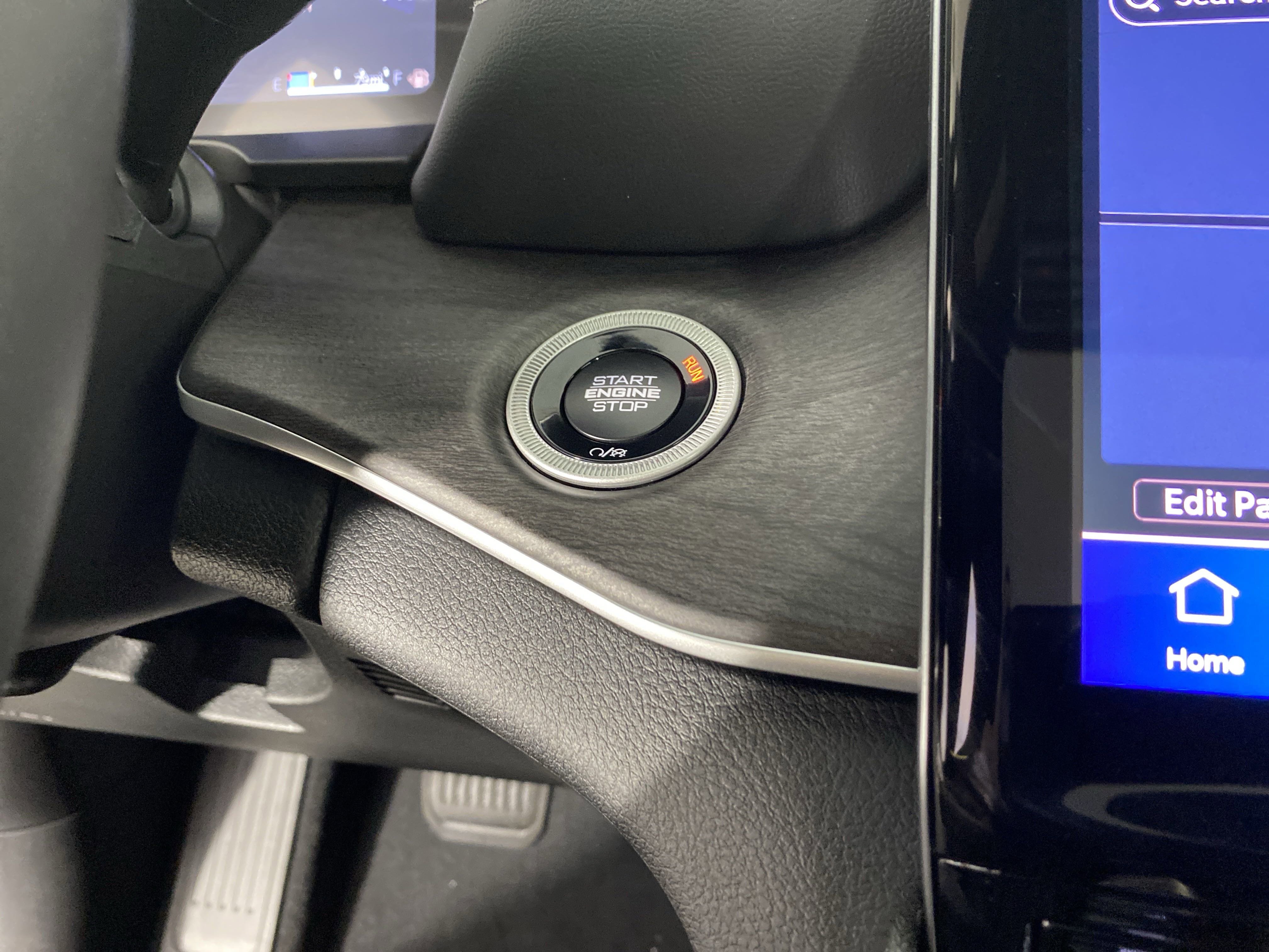 New 2025 Jeep Grand Cherokee L Limited w/ Black Appearance Package image 37