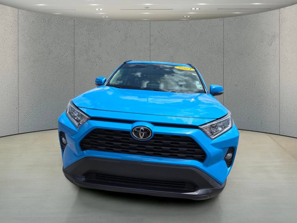 Used 2021 Toyota RAV4 XLE w/ Convenience Package FWD image 8