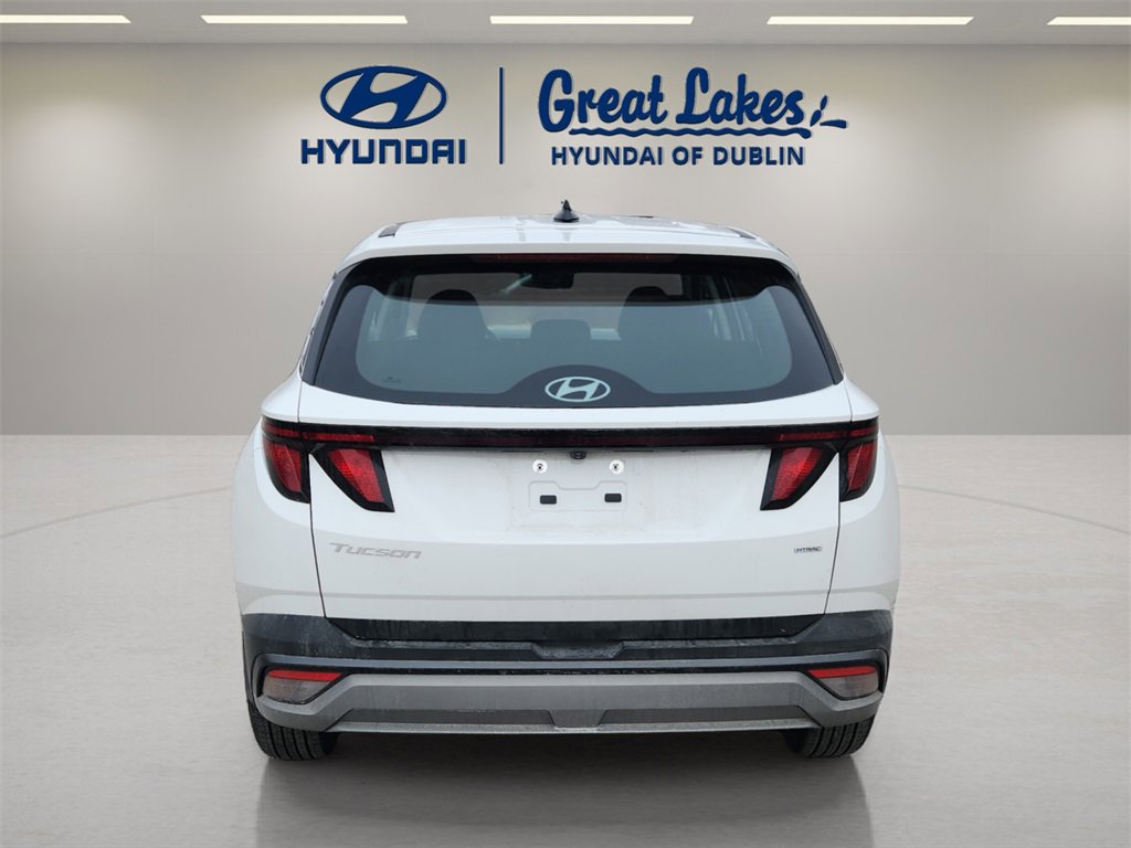 Certified 2025 Hyundai Tucson SE image 4