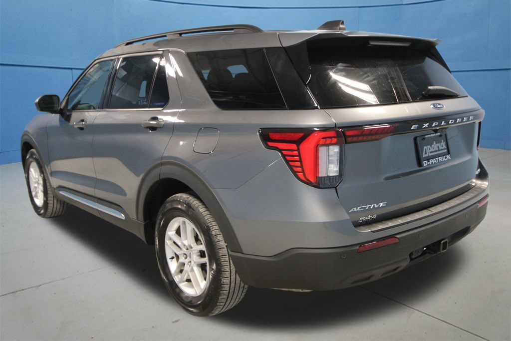 Used 2025 Ford Explorer Active AWD/4WD image 27