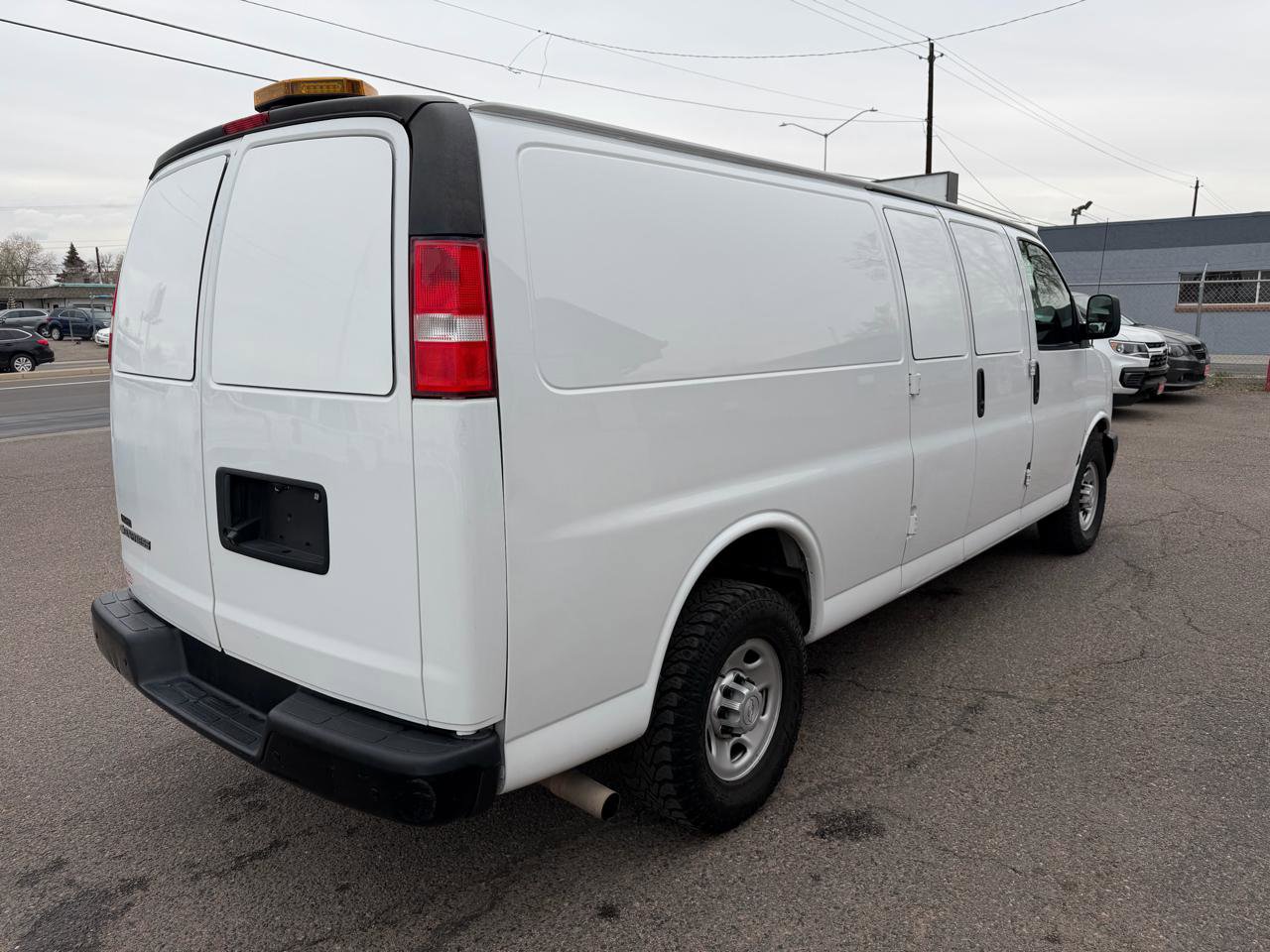 Used 2020 Chevrolet Express 2500 Extended w/ Communications Package RWD image 9