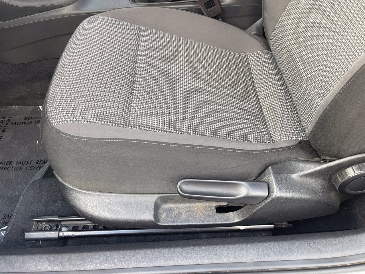 Used 2018 Volkswagen Beetle 2.0T S FWD image 18