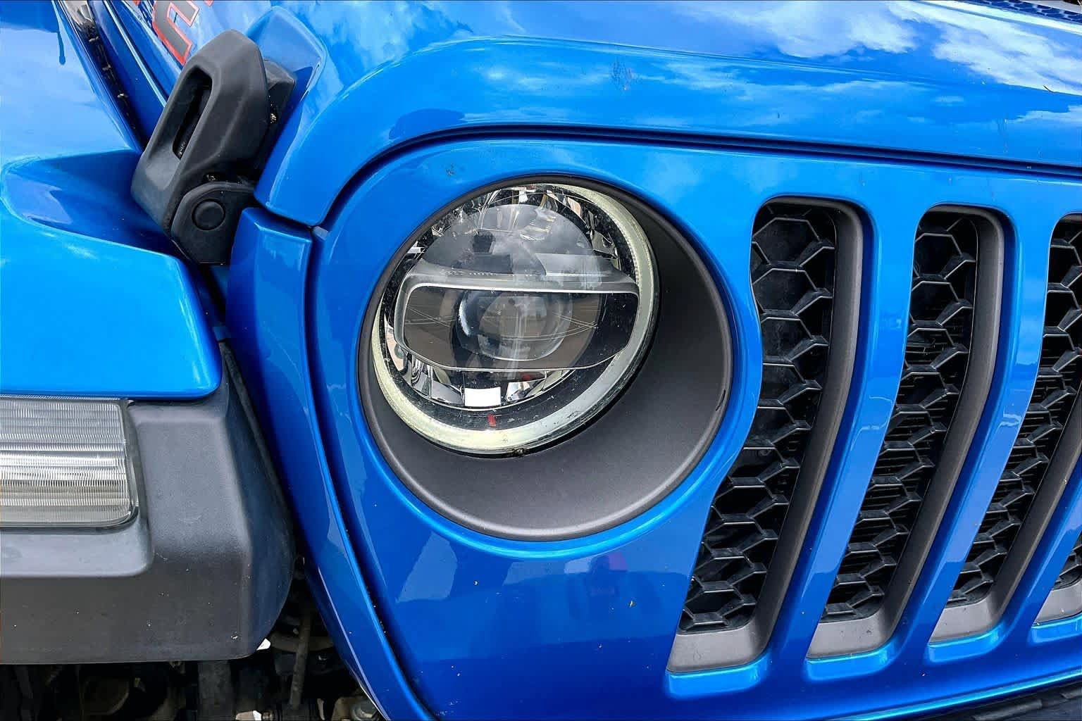 Used 2022 Jeep Gladiator Mojave w/ LED Lighting Group AWD/4WD image 28