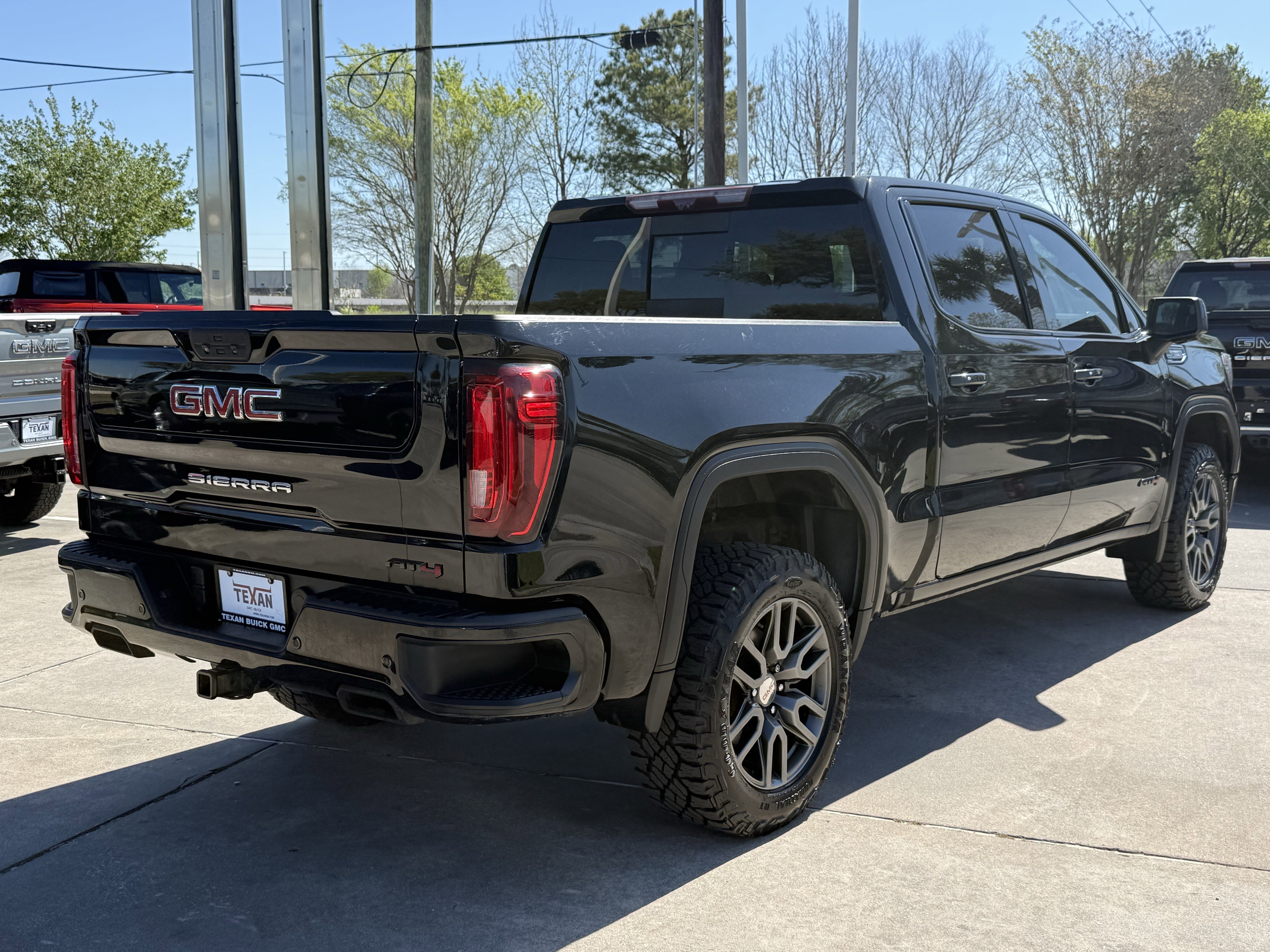 Used 2021 GMC Sierra 1500 AT4 w/ AT4 Value Package image 5