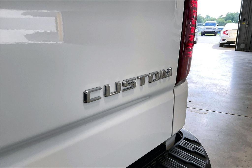 Used 2022 Chevrolet Silverado 1500 Custom AWD/4WD image 24