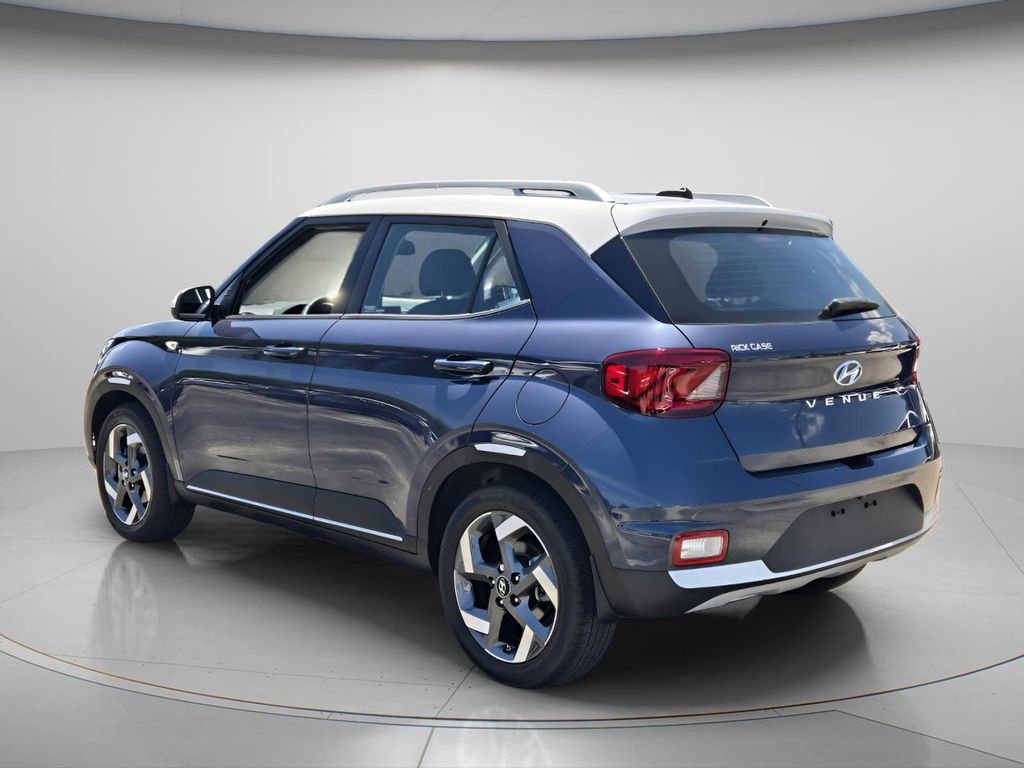 Certified 2024 Hyundai Venue Limited FWD image 7