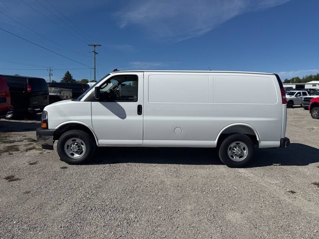 New 2025 Chevrolet Express 2500 w/ Driver Convenience Package RWD video 2
