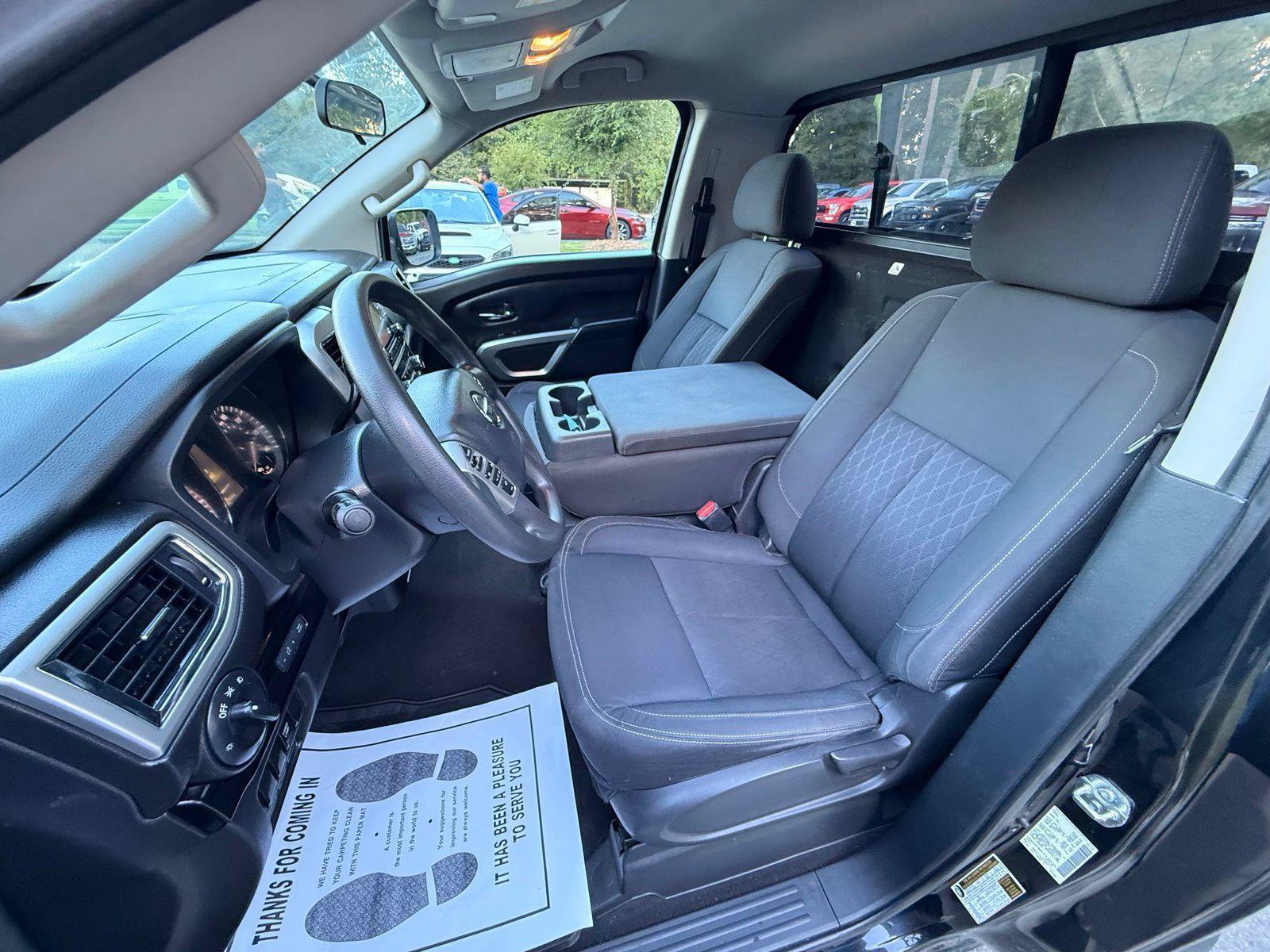 Used 2017 Nissan Titan SV RWD image 16