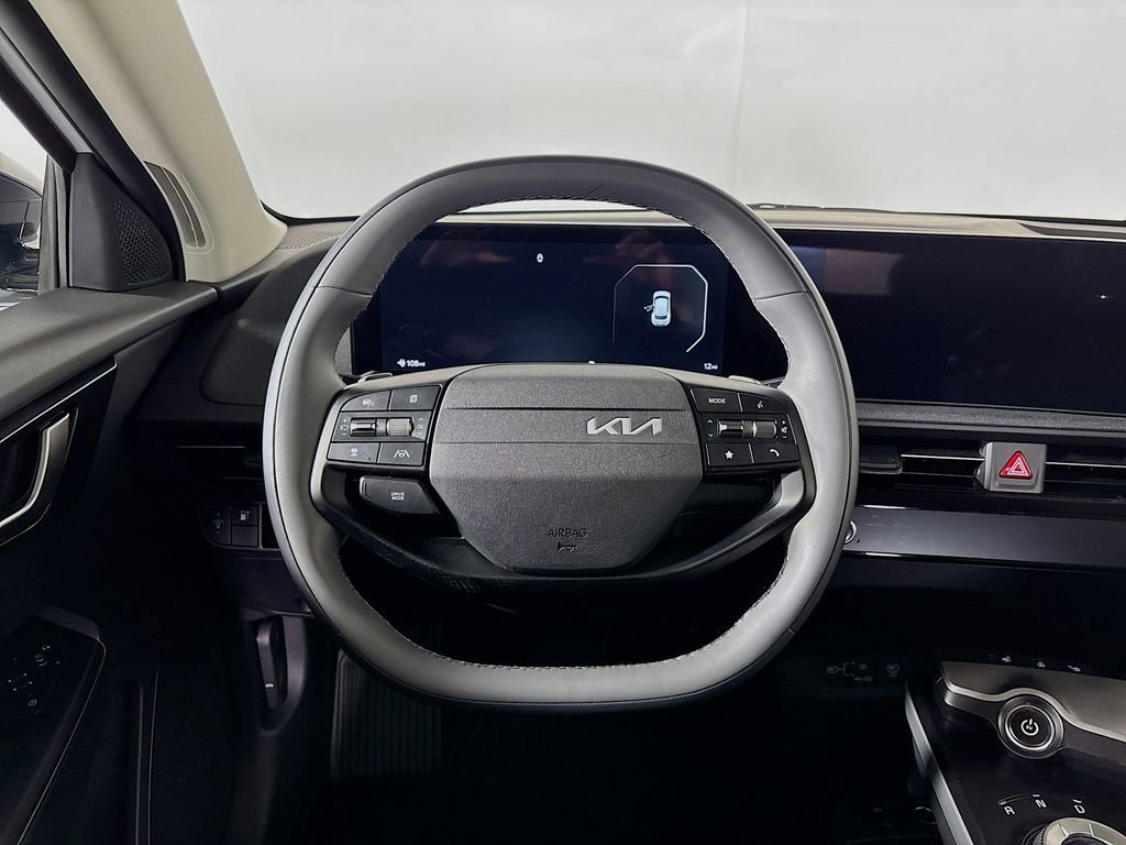 New 2025 Kia EV6 Light w/ Light LR Technology Package image 13