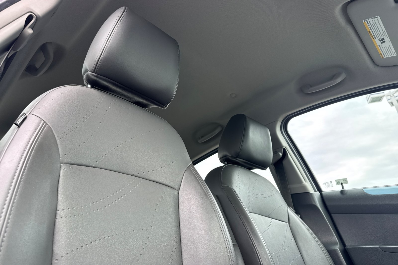 Used 2014 Chevrolet Spark LT FWD image 21