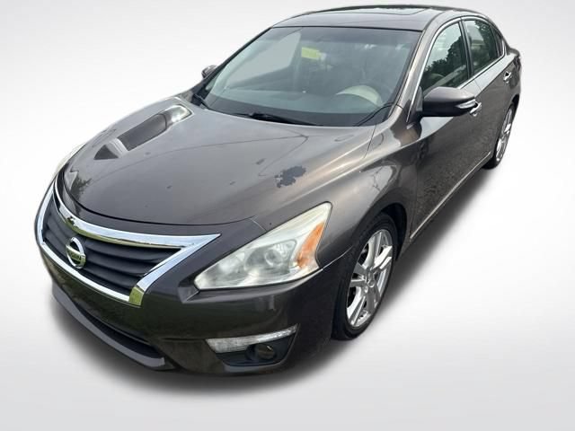 Used 2013 Nissan Altima 3.5 SL FWD image 1