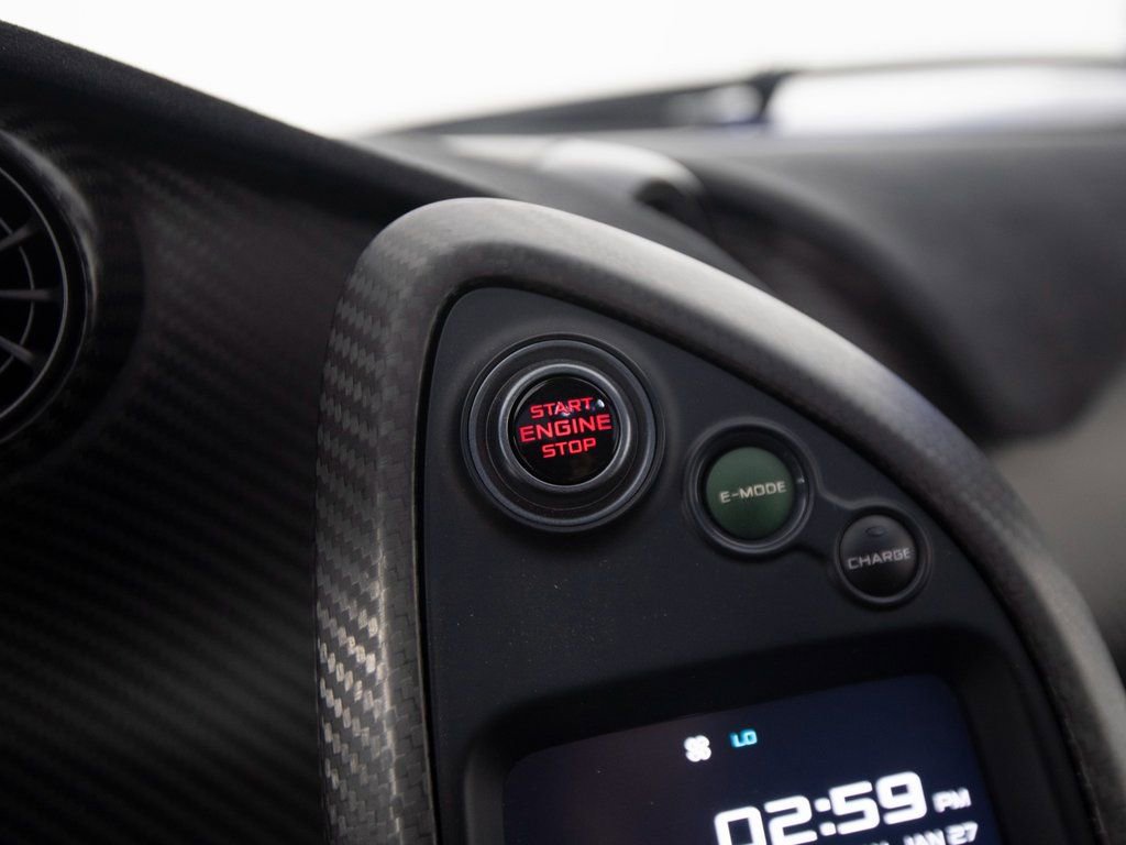 Used 2015 McLaren P1 image 40