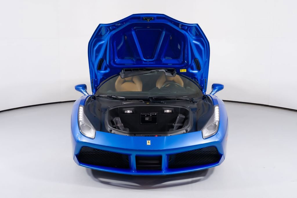 Used 2018 Ferrari 488 GTB RWD image 8