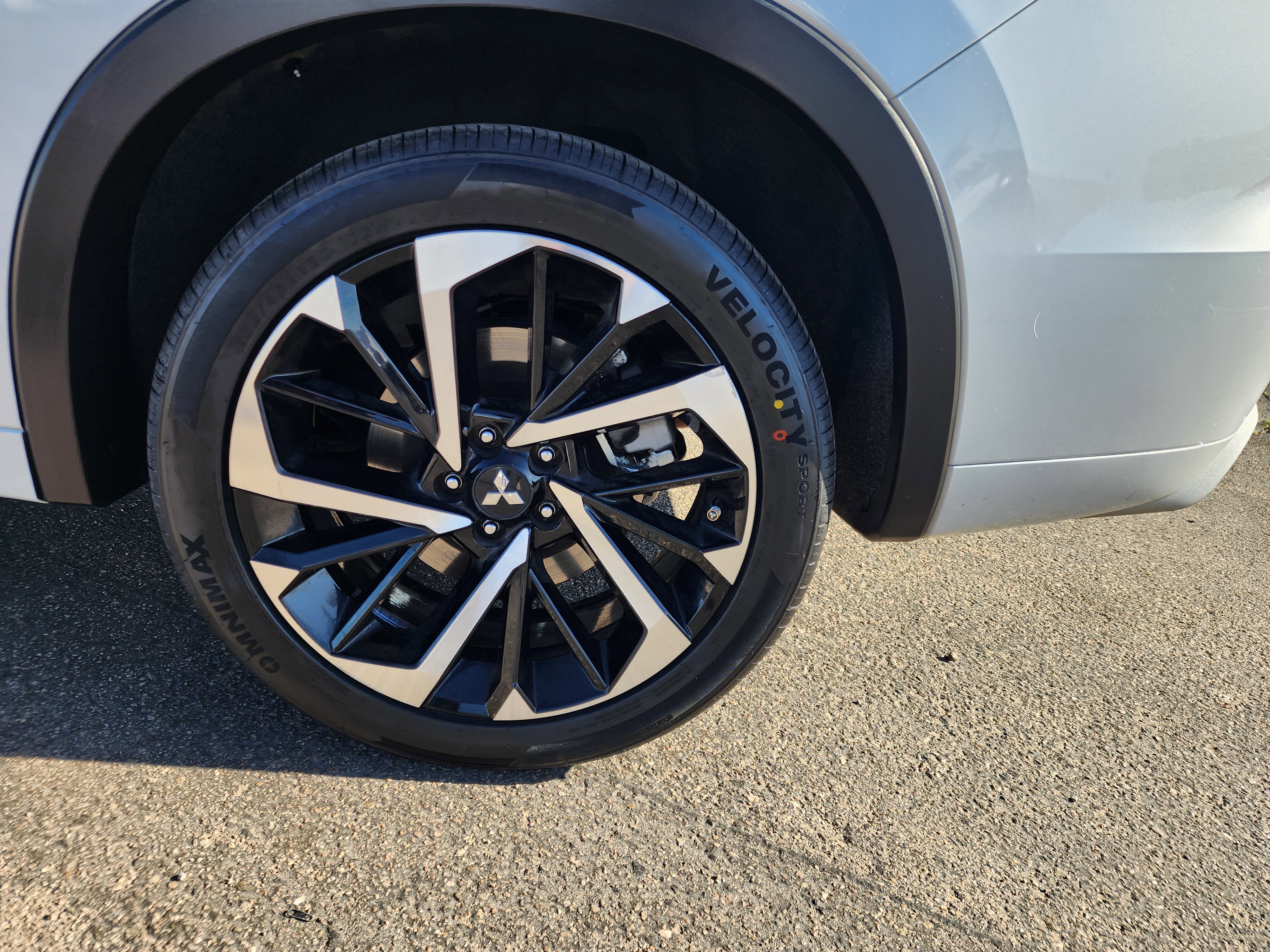 Used 2024 Mitsubishi Outlander SEL AWD/4WD image 8