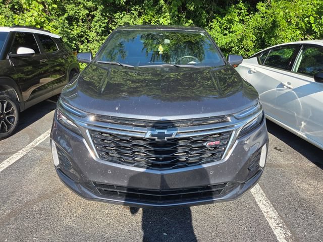 Used 2022 Chevrolet Equinox RS w/ Infotainment Package FWD image 2