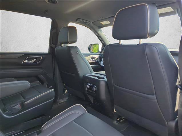 Used 2022 GMC Yukon SLT w/ SLT Luxury Package RWD image 28