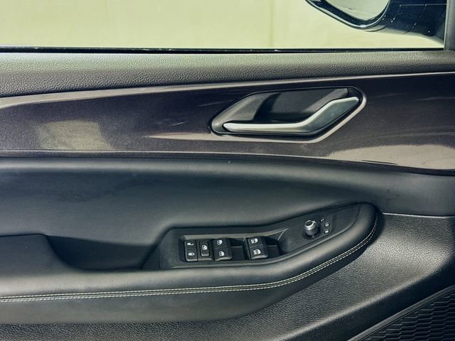 Used 2023 Jeep Grand Cherokee Altitude image 17