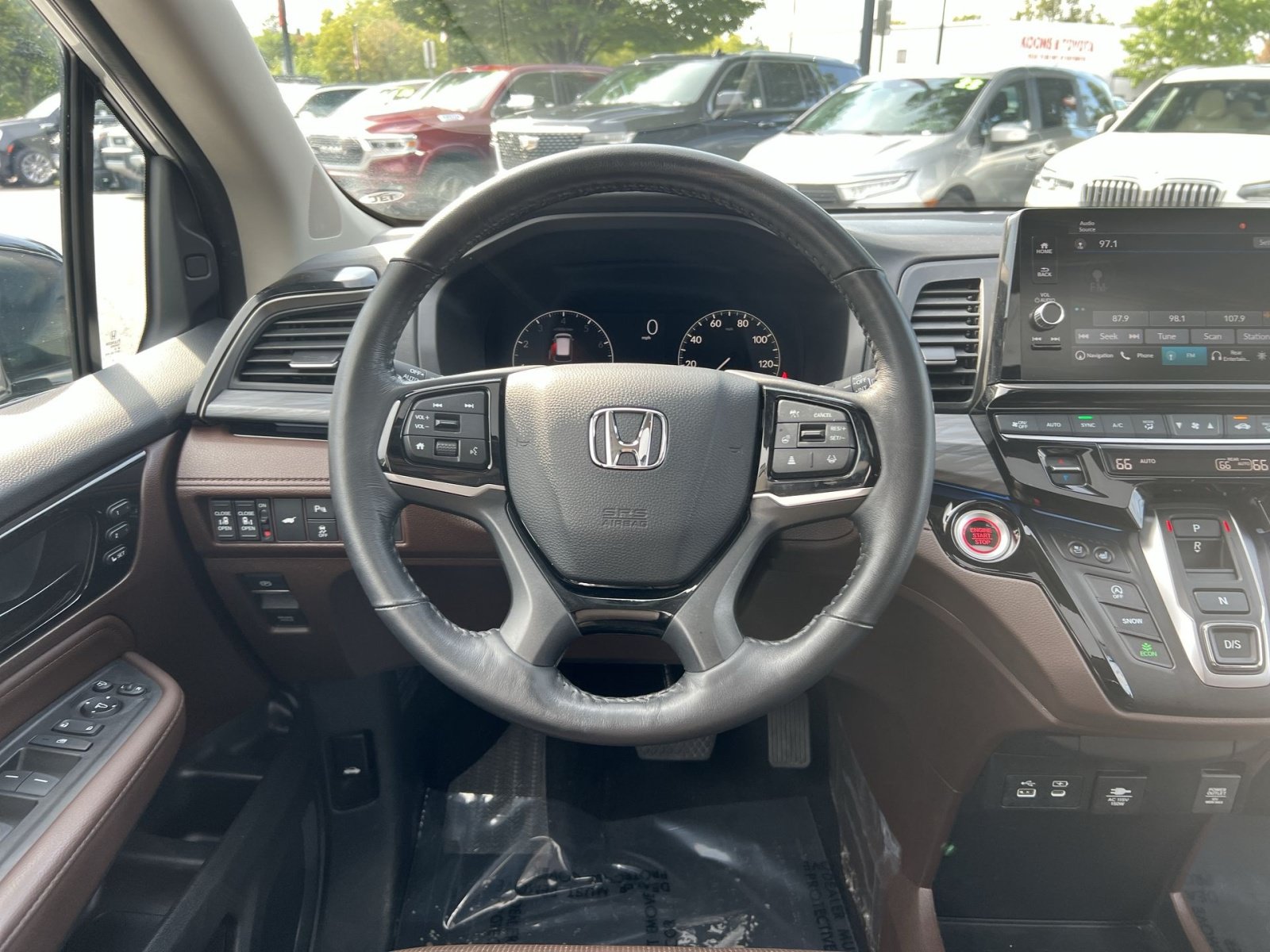 Used 2025 Honda Odyssey Elite image 16