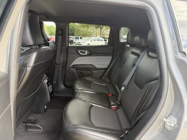 Used 2023 Jeep Compass Latitude w/ Convenience Group AWD/4WD image 26