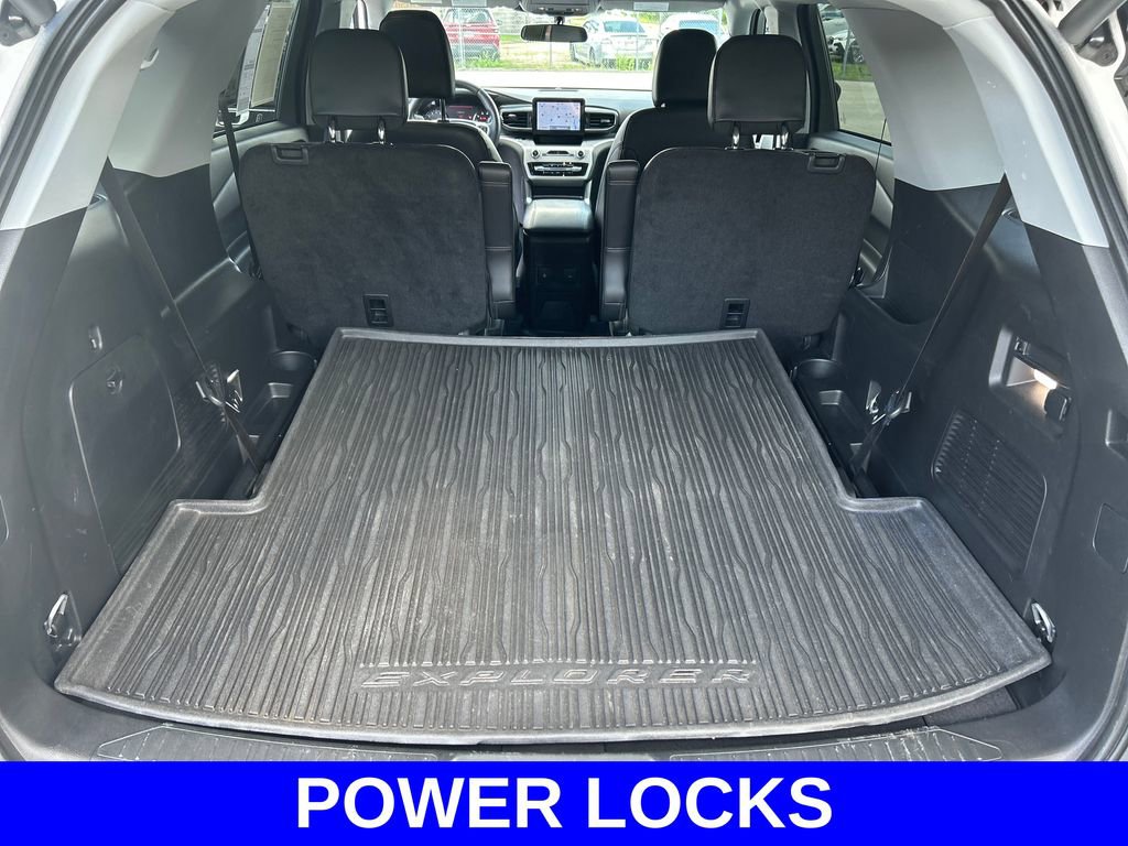 Used 2023 Ford Explorer XLT w/ Equipment Group 202A RWD image 17